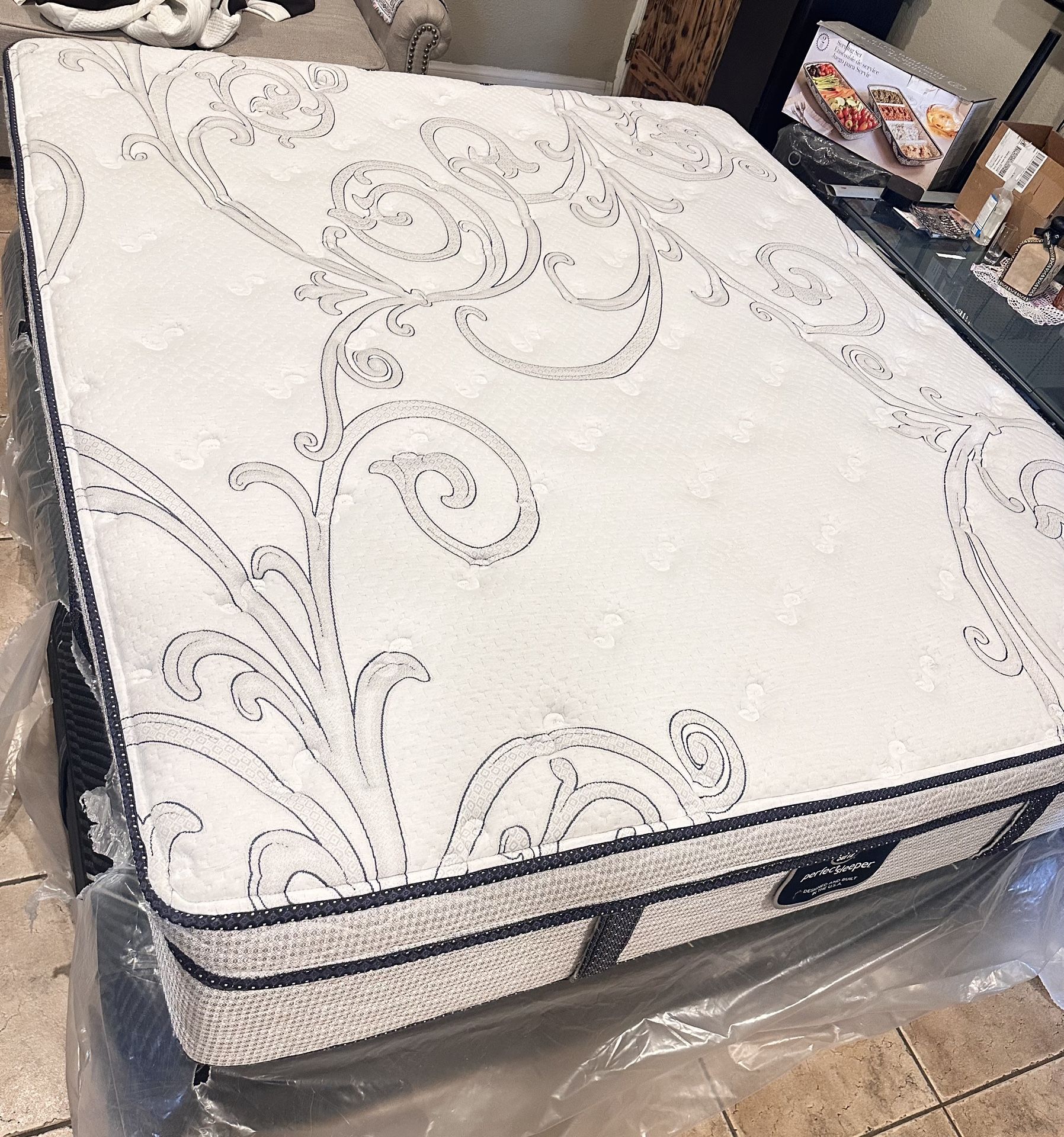 CALI KING Size Bed PILLOW TOP mattress for Sale in Las Vegas, NV OfferUp