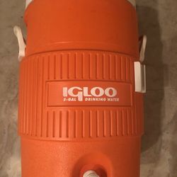 2 WATER COOLERS, WATER COOLERS!!!