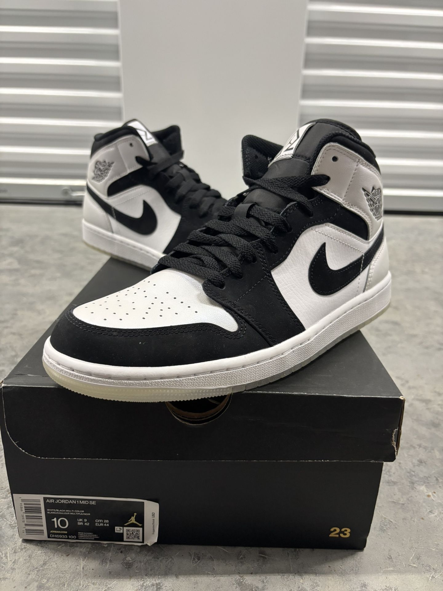 Jordan 1 Mid Diamond Size 10
