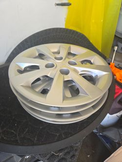 4 Each Kia Rio Black Wheels 15" and 4 Hub Caps