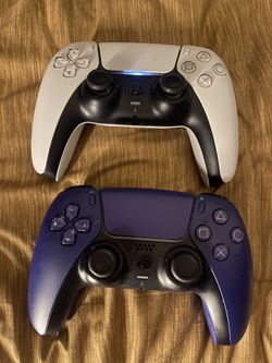Ps5 with games 2 controllers and controller charge stand