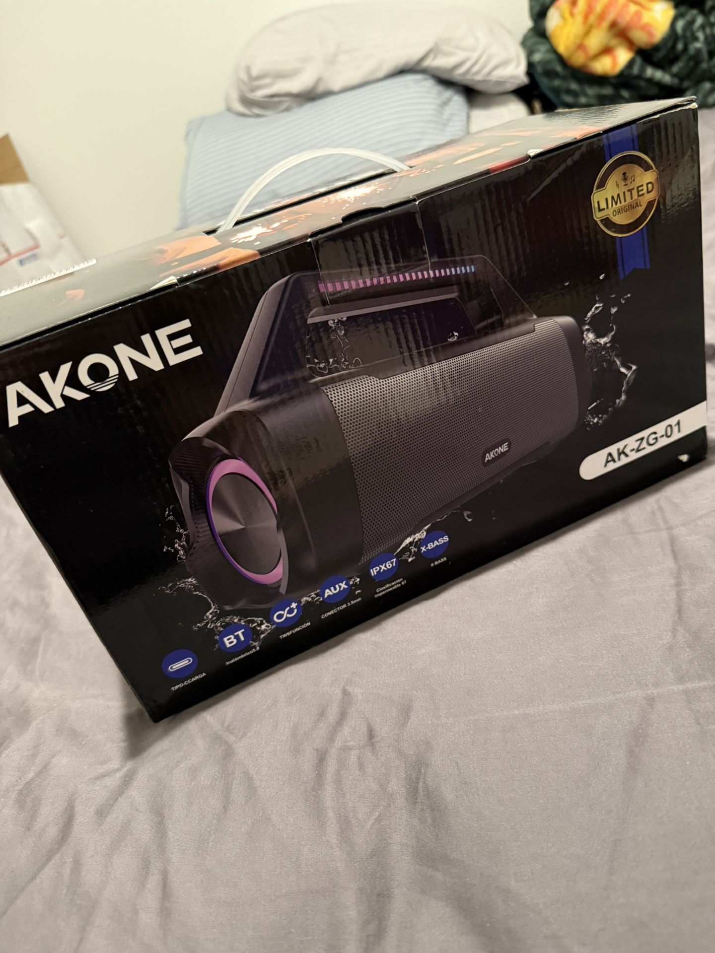 Akone Bluetooth Waterproof Speaker