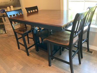 8 person Dining Table & Chairs