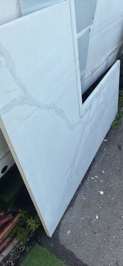 Large White quartz slabs