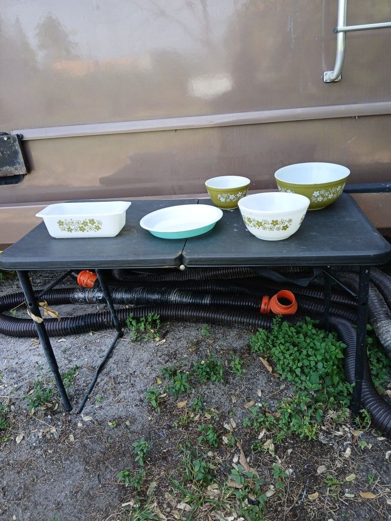 Vintage Pyrex Bowls