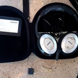BOSE Acoustic Noise Cancelling Headphones