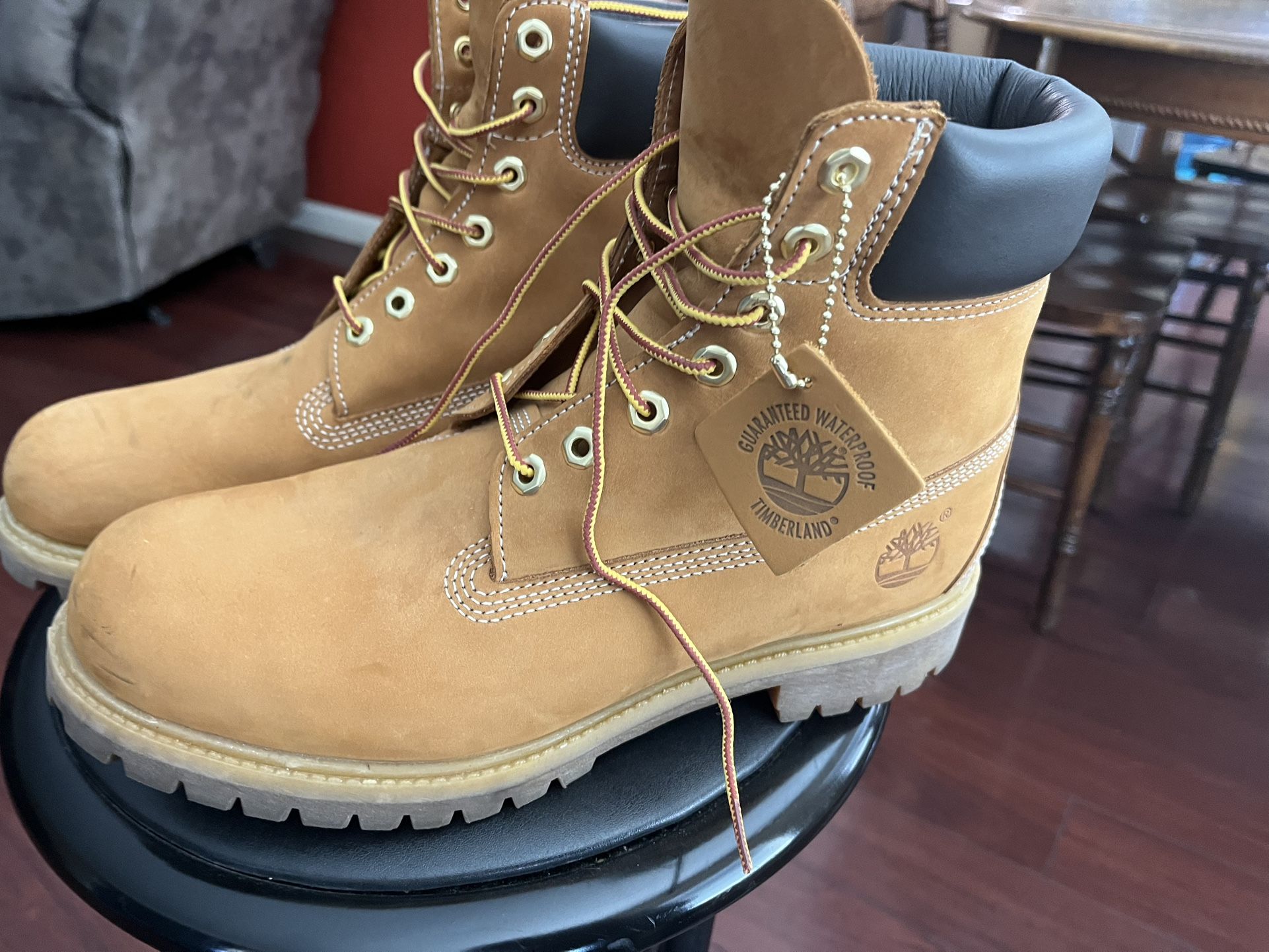 Timberland boots Size 10 (WIDE) 145$