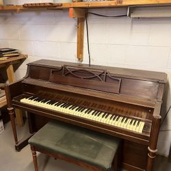 Story & Clark Piano 