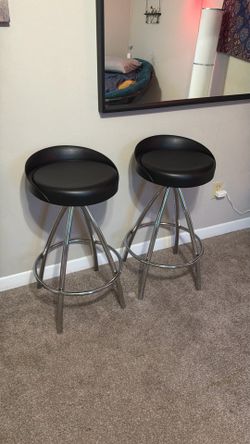 Bar stools - Metal and plastic