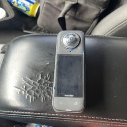 Insta360 X4