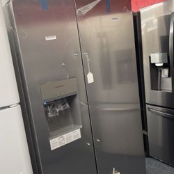 New Scratch And Dent Frigidaire 25.6 Cu Ft Stainless Steel Side By Side Fridge. 1 Year Warranty 