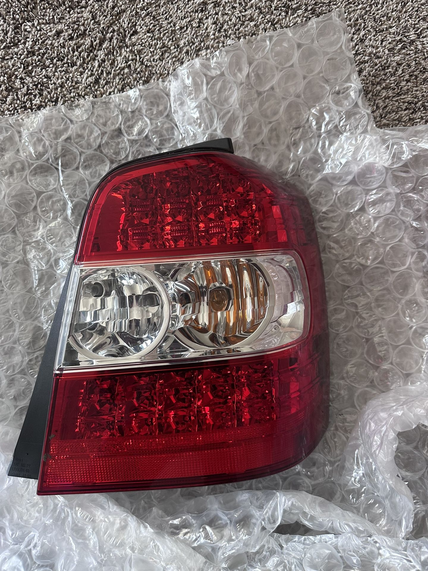 Toyota Highlander 2006 Taillight
