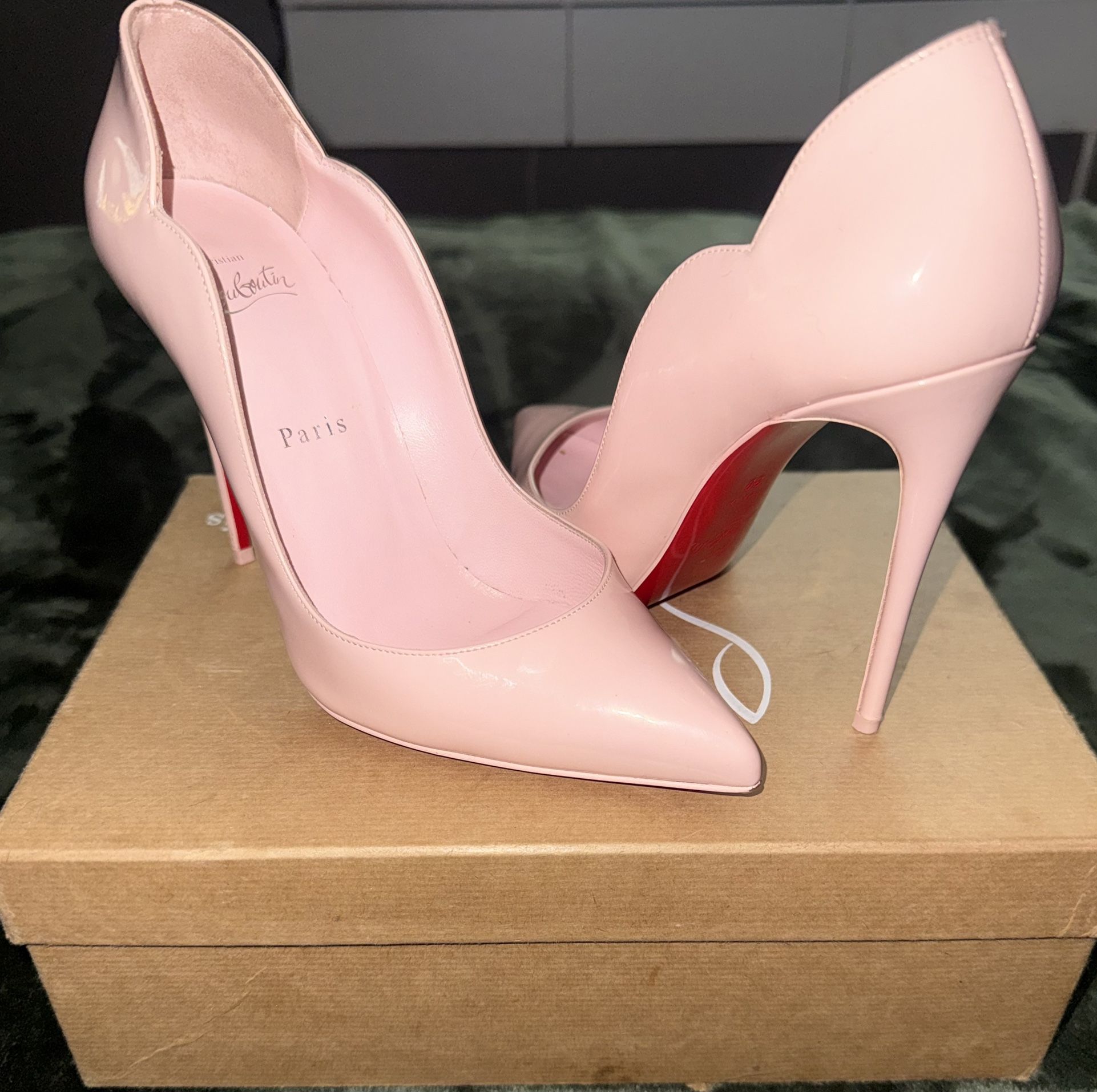 Christian Louboutin Hot Chick 100mm Heels Rosy Patent Leather Size 39
