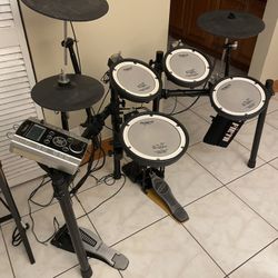 MUST GO - Roland Td-11 KV Electronic Drum set 