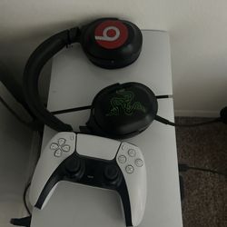 Ps5 Slim Disc Version , Razer Wireless Headset And Controller 