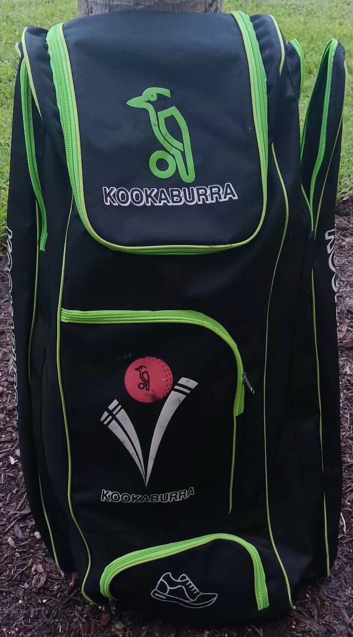 Kookaburra Duffle bag 900mm x 350mm x 350mm