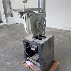 Wood Cutting Band Saw