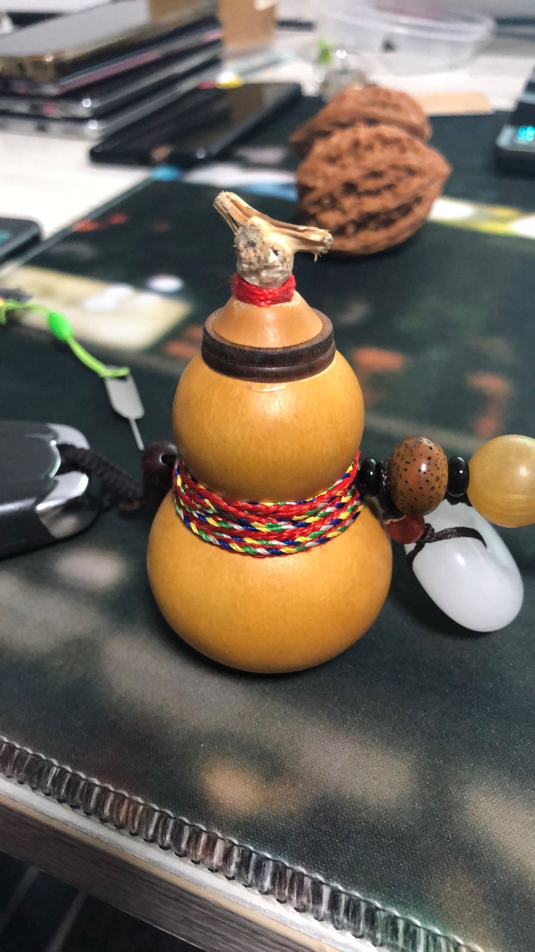 Naturally grown gourd pot (small), hollowed out inside, can be played and collected
