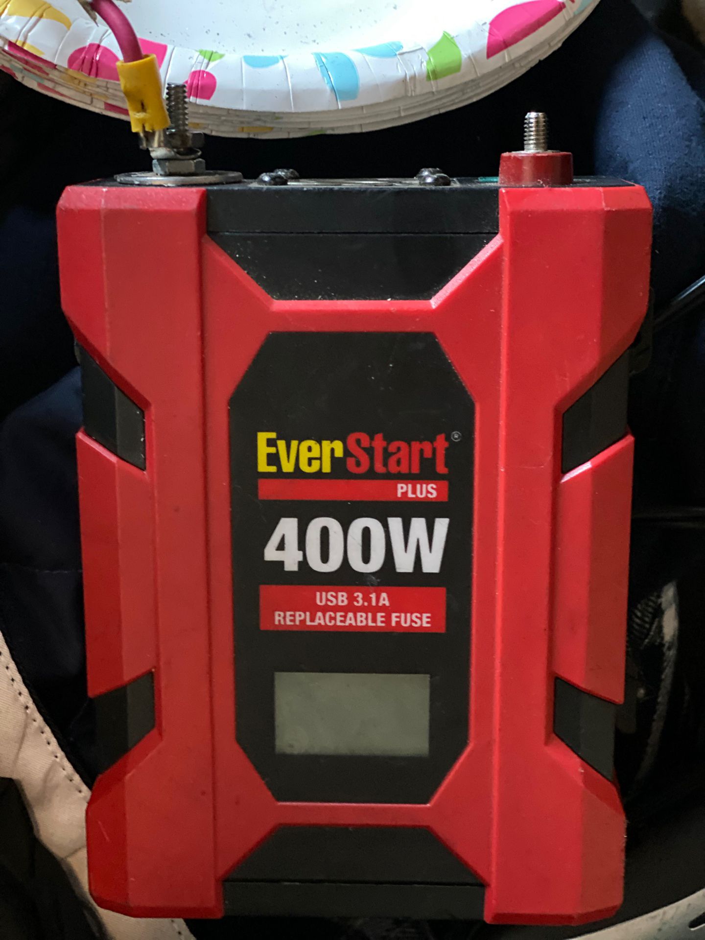 Everstart Plus 400W Power Inverter Model 70002M 12.8V USB 3.1A