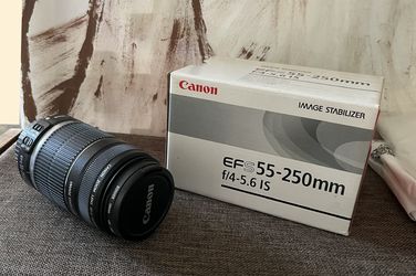 Canon EF-S 55-250mm F/4-5.6IS Lens
