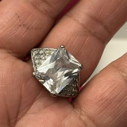Pretty Women’s Ring