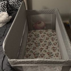  Baby light Crib Foldable/portable Play Pin Full Size Crib