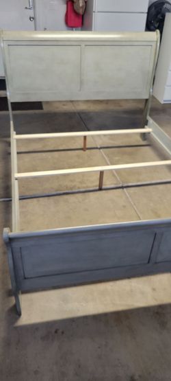Queen size bed frame with mirror