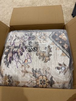 BRAND NEW 9x12 Area Rug - Traditional Distressed Vintage Pattern