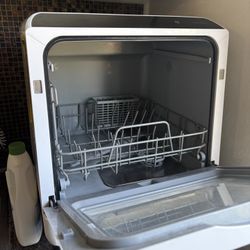 Hermitlux Countertop Dishwasher — Compact, Great for Apartments