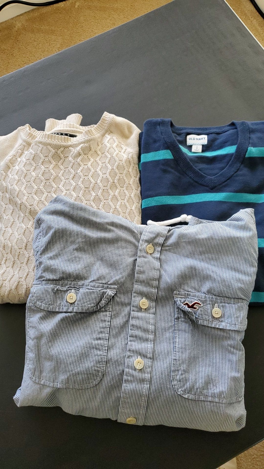 Old Navy, 21 Mens, and Hollister Mens sweaters.