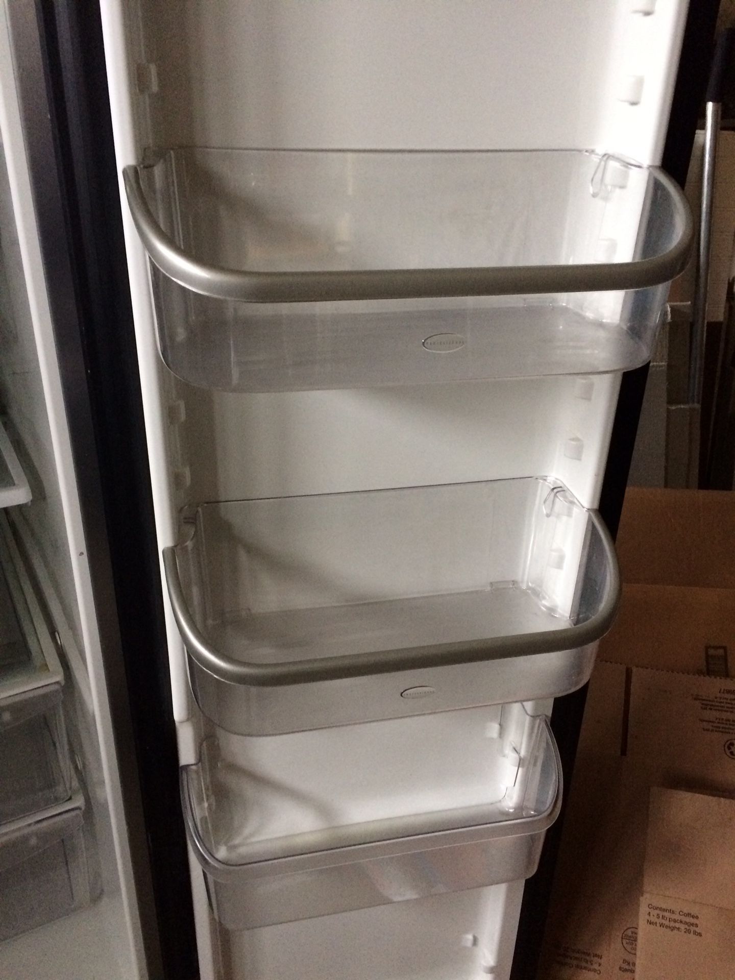 Frigidaire full size side by side refrigerator for Sale in Snohomish, WA OfferUp