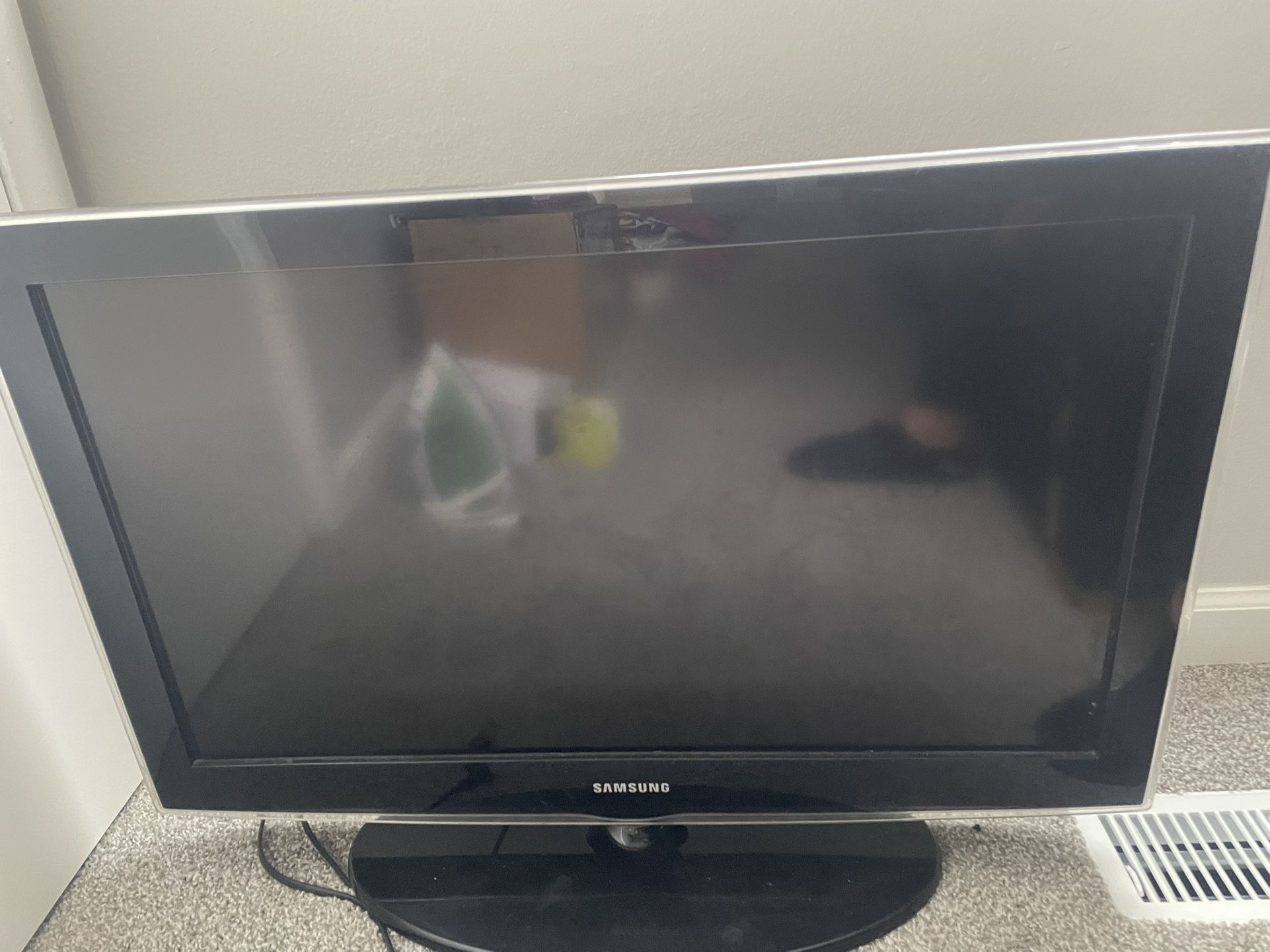 Samsung 32” TV 2011