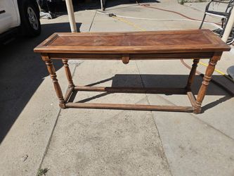 Buffet/ Entry Table