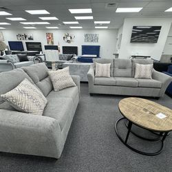 Elevate Your Living Room: Stylish & Comfortable Sofa Set
