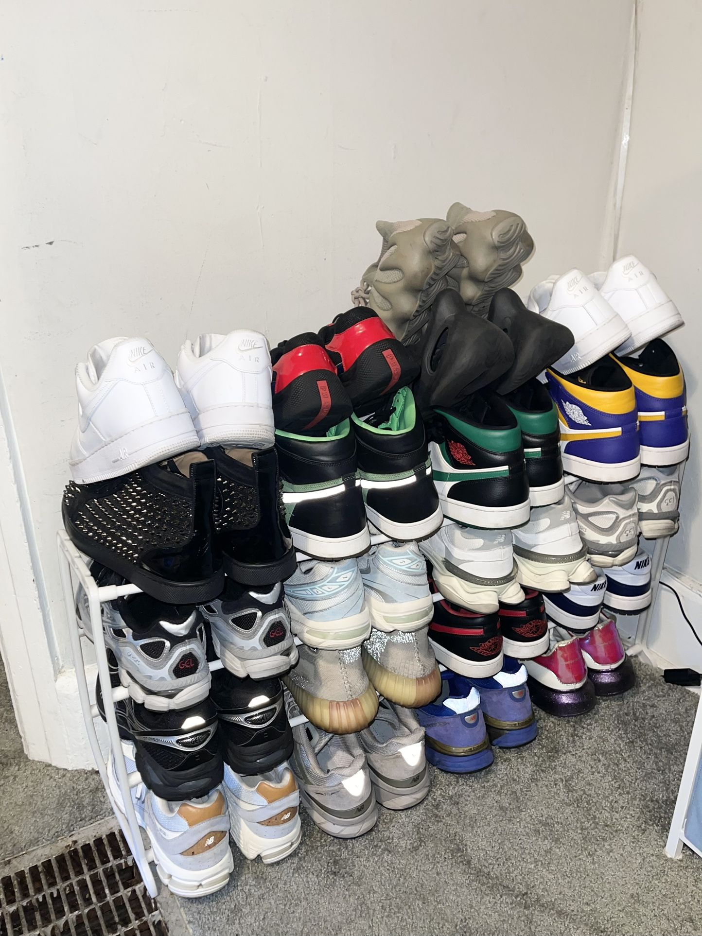 MIXED DESIGNER SNEAKERS