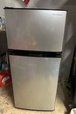 Mini refrigerador  Insignia