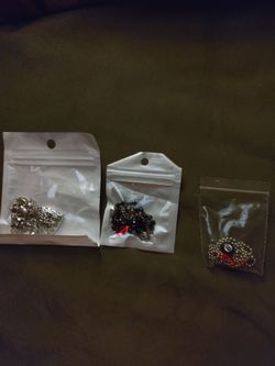 A pack of 3 jewerly