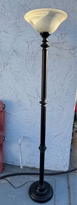 Floor lamp