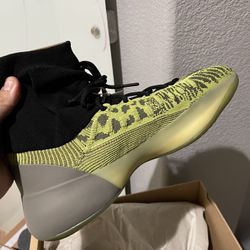 Yeezy Basketball Sz 12