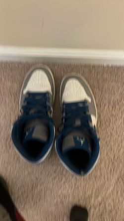 Air Jordan 1 Mid sneakers