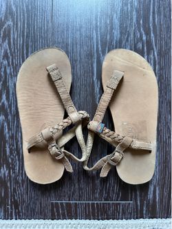 Rainbow sandals - youth size 9/10