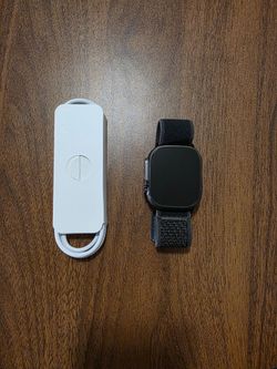 Apple Watch Ultra 2 - Renewed