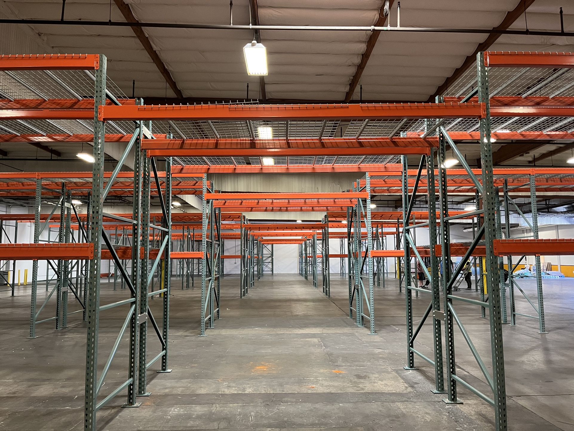 NEW & USED PALLET RACKS & SHELVING, FORKLIFTS, Etc.