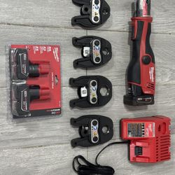 Milwaukee Force Logic M12 1/2”-1 1/4” Press Tool 