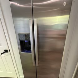 Fully Working Ge Fridge 