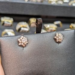 Unique Natural SI Diamond Cluster Earrings On 14k Gold