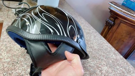 Motorcycle helmet
