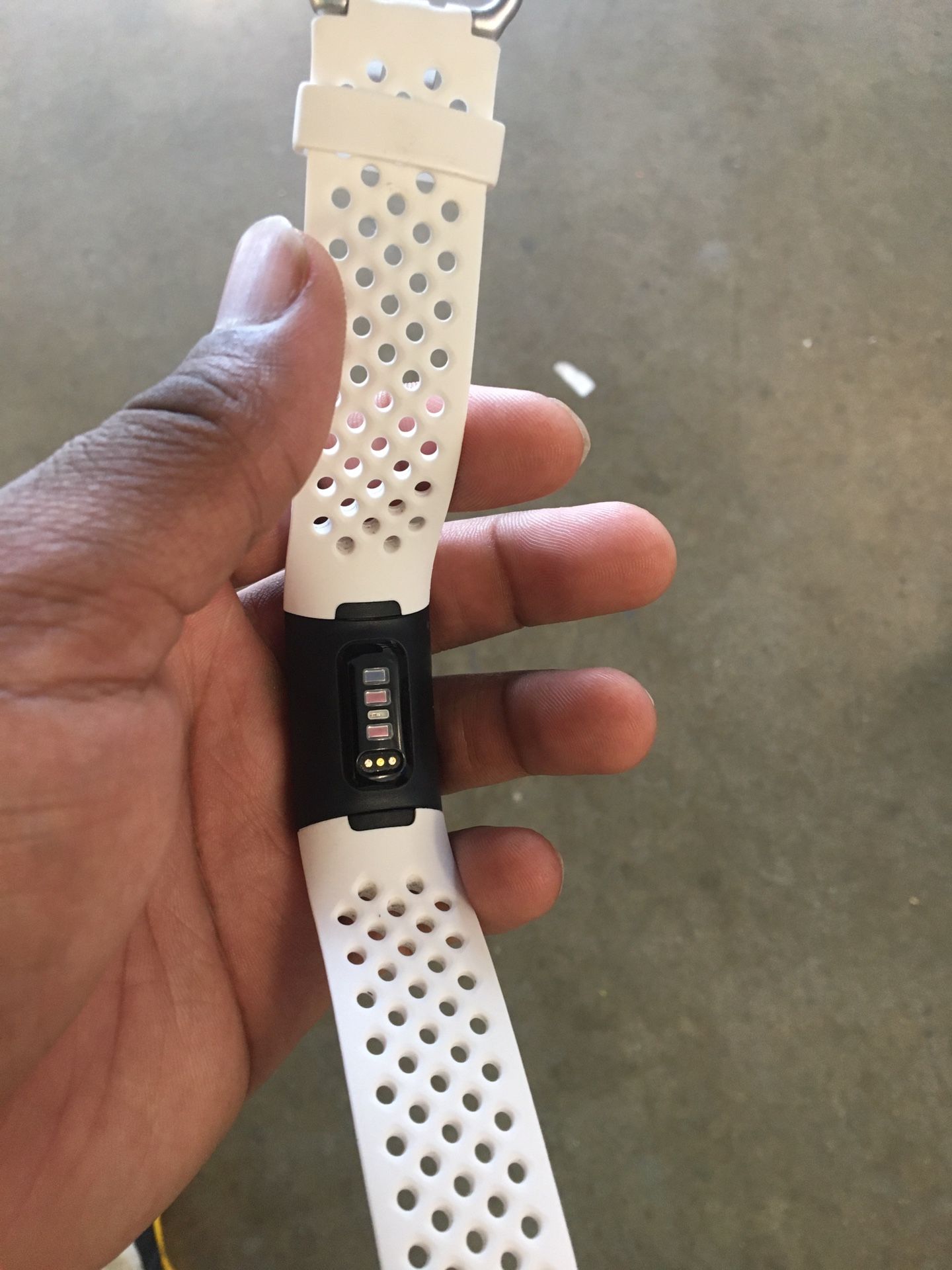 Fitbit Charge 4