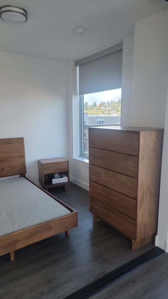 Queen Bedroom Wood Set Mattress NOT included