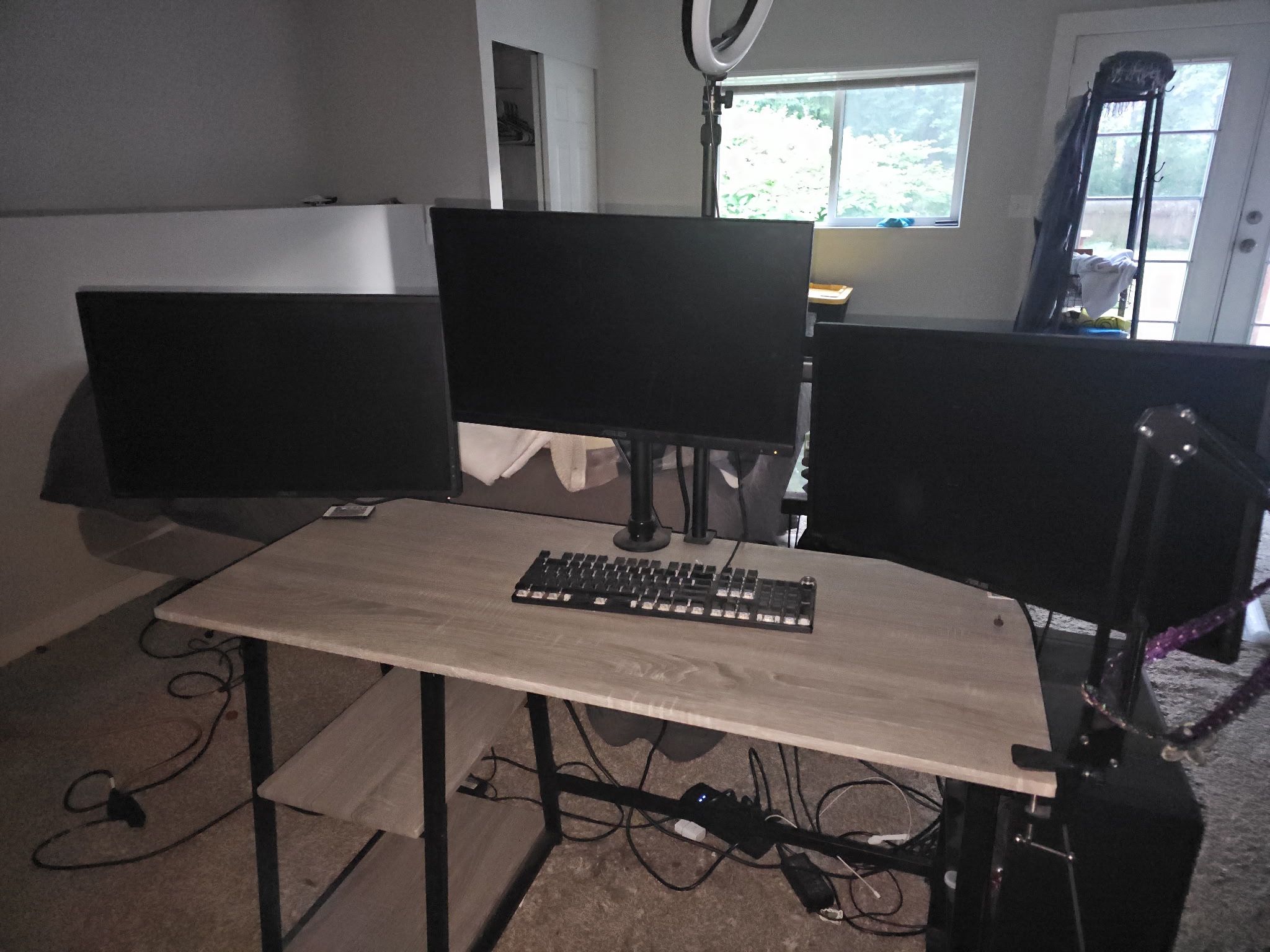 3x ASUS Monitors + Triple Monitor Mount